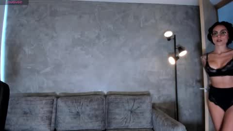  call me Val  online show from February 6, 2026, 2:42 pm