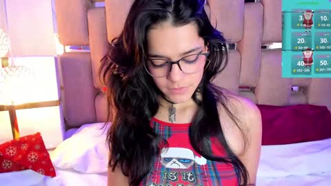 Snapshot of valeriekay_ chatting on December 21, 2024, 4:25 pm Valeria online show from December 21, 2024, 4:25 pm