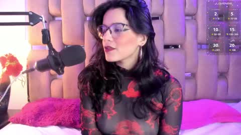 Snapshot of valeriekay_ chatting on March 12, 2025, 12:57 pm Valeria online show from March 12, 2025, 12:57 pm