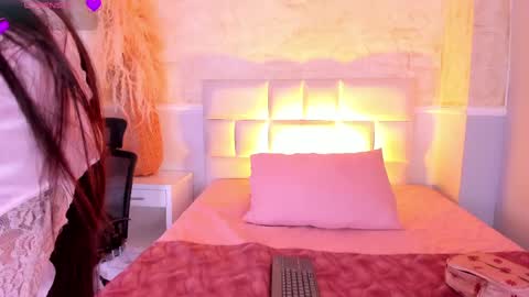 valeriekhaleesi online show from March 31, 2026, 8:20 pm