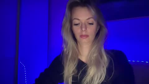 Valerie  online show from February 11, 2026, 10:37 pm