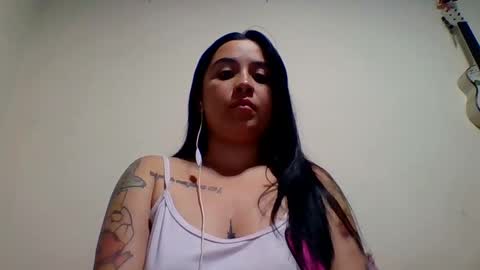 Snapshot of valeriesaenz1 chatting on February 23, 2025, 3:35 am online show from February 23, 2025, 3:35 am