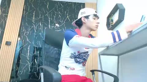 Snapshot of valerihot_1 chatting on July 17, 2026, 2:51 am VALERIO online show from July 17, 2026, 2:51 am