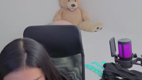 Juli C online show from February 2, 2026, 11:58 pm