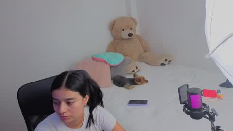 Snapshot of valerihouse_ chatting on May 7, 2026, 12:38 am valerihouse_ online show from May 7, 2026, 12:38 am