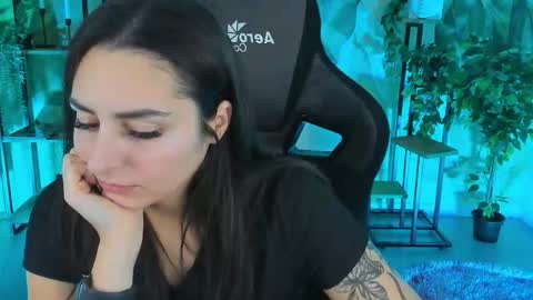 Valerie online show from December 16, 2025, 2:44 pm