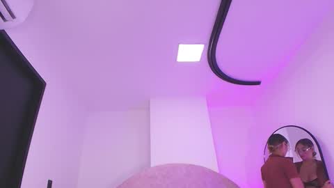 Valeryn online show from December 20, 2025, 3:13 am