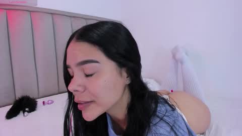 Cris  online show from October 8, 2025, 10:29 pm