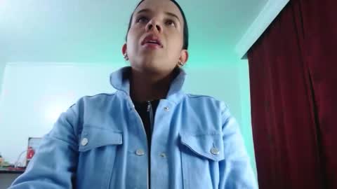 Valeria online show from October 21, 2025, 12:11 am