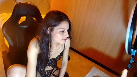 Snapshot of valery_tf chatting on November 22, 2025, 7:35 pm Valery online show from November 22, 2025, 7:35 pm