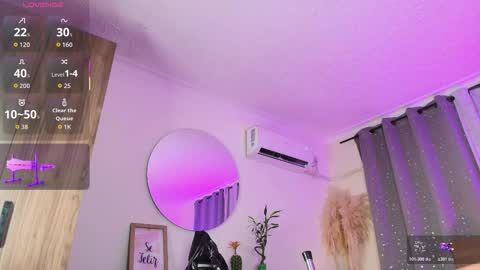 Snapshot of valery_yepes_ chatting on January 8, 2026, 12:07 pm Valery online show from January 8, 2026, 12:07 pm