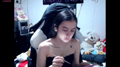 B V Naughty online show from October 27, 2025, 11:36 am