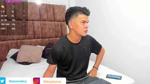 Snapshot of valerystonne_ chatting on December 22, 2024, 7:31 pm Valery Stonne online show from December 22, 2024, 7:31 pm