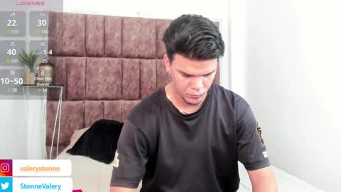 Snapshot of valerystonne_ chatting on January 28, 2025, 9:19 pm Valery Stonne online show from January 28, 2025, 9:19 pm