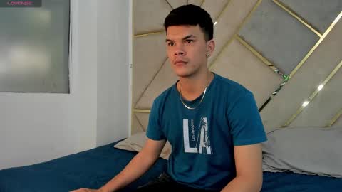 Snapshot of valerystonne_ chatting on February 27, 2025, 7:37 pm Valery Stonne online show from February 27, 2025, 7:37 pm