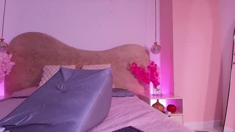 Snapshot of valeska_roberts chatting on February 26, 2026, 7:24 pm Valeska online show from February 26, 2026, 7:24 pm