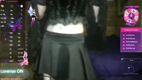 Snapshot of valhanna_ chatting on September 18, 2025, 12:12 am Valhanna online show from September 18, 2025, 12:12 am