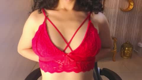 Valkiria  online show from October 3, 2025, 1:30 pm