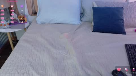 Valkiria moore  online show from October 30, 2025, 8:20 pm