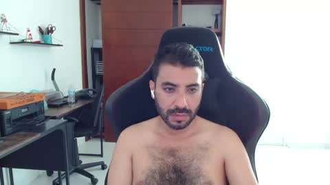 Snapshot of vallartamexi chatting on May 2, 2026, 11:21 pm Roberto Carlos online show from May 2, 2026, 11:21 pm