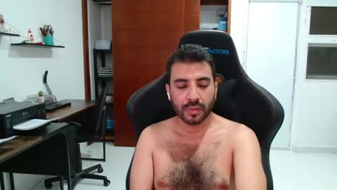 Snapshot of vallartamexi chatting on May 9, 2026, 4:50 am Roberto Carlos online show from May 9, 2026, 4:50 am