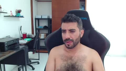 Snapshot of vallartamexi chatting on May 20, 2026, 11:44 pm Roberto Carlos online show from May 20, 2026, 11:44 pm