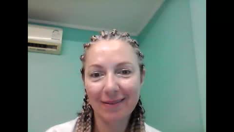 ValleriWind online show from February 12, 2025, 9:22 pm