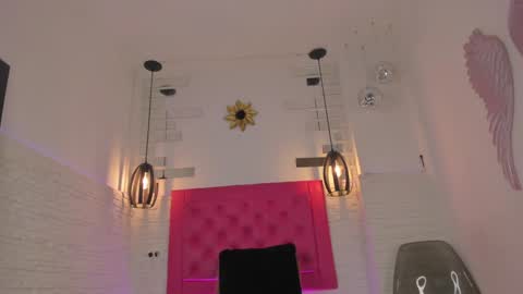 Vallolet Peach  online show from January 11, 2025, 11:23 am