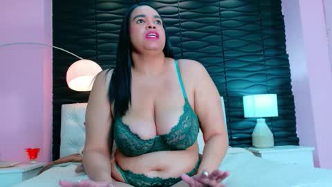 Snapshot of valrery_roussex chatting on November 5, 2025, 6:52 pm Valery online show from November 5, 2025, 6:52 pm