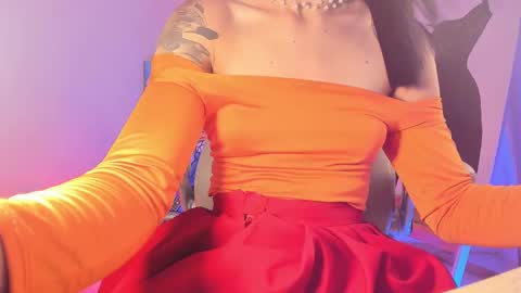Snapshot of valu_57 chatting on February 16, 2025, 1:14 am Valu online show from February 16, 2025, 1:14 am