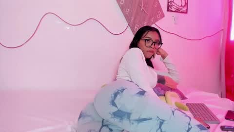 valeria online show from September 17, 2025, 2:41 pm