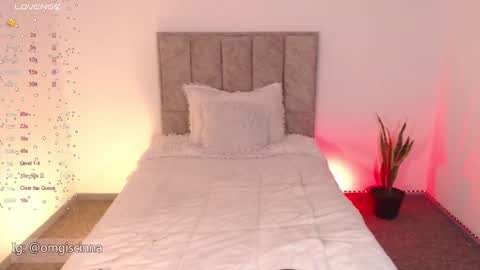 Cinnamon  online show from January 26, 2025, 1:25 pm