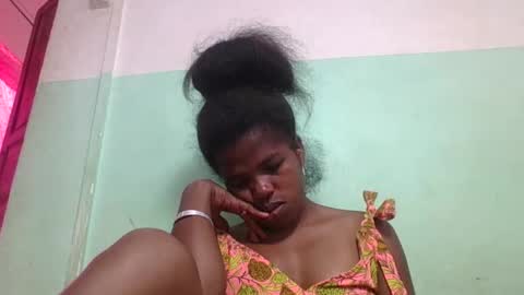 Snapshot of vanafiry chatting on January 19, 2025, 12:06 pm vanafiry online show from January 19, 2025, 12:06 pm