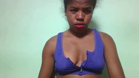 Snapshot of vanafiry chatting on February 3, 2025, 2:24 pm vanafiry online show from February 3, 2025, 2:24 pm