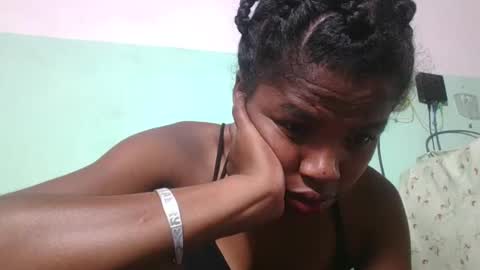 Snapshot of vanafiry chatting on February 5, 2025, 6:48 pm vanafiry online show from February 5, 2025, 6:48 pm