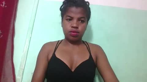 Snapshot of vanafiry chatting on February 6, 2025, 4:21 am vanafiry online show from February 6, 2025, 4:21 am