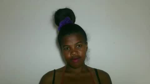 Snapshot of vanafiry chatting on January 16, 2026, 5:44 am vanafiry online show from January 16, 2026, 5:44 am