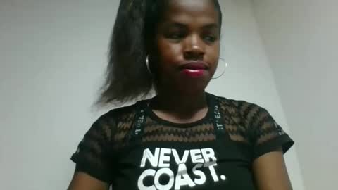 Snapshot of vanafiry chatting on March 13, 2026, 3:35 am vanafiry online show from March 13, 2026, 3:35 am