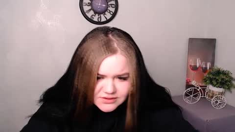 Vanda online show from March 7, 2025, 10:56 am