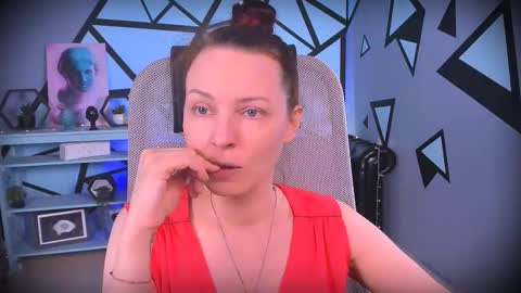 Vanda online show from September 19, 2025, 10:27 am