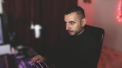 vanderheyl online show from February 4, 2026, 3:12 am