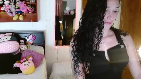 Snapshot of vanellope_vonrol chatting on January 10, 2025, 4:12 am Vanessa online show from January 10, 2025, 4:12 am