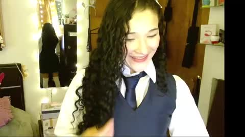 Snapshot of vanellope_vonrol chatting on February 6, 2025, 1:16 am Vanessa online show from February 6, 2025, 1:16 am
