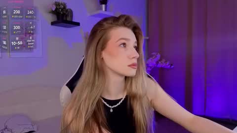 Snapshot of vanessa__lui chatting on February 17, 2026, 10:45 am Vanessa online show from February 17, 2026, 10:45 am