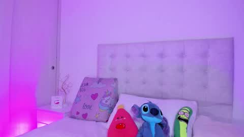 Snapshot of vanessa_cruz_18 chatting on February 28, 2026, 9:16 pm Vane online show from February 28, 2026, 9:16 pm