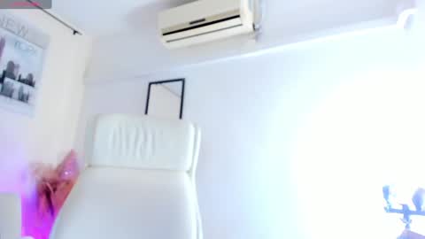 Vanessa online show from February 4, 2025, 12:22 pm