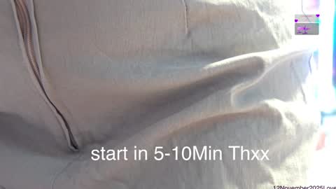  Vanessa  online show from November 12, 2025, 3:34 pm