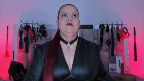 Vanessa online show from November 12, 2025, 12:16 pm