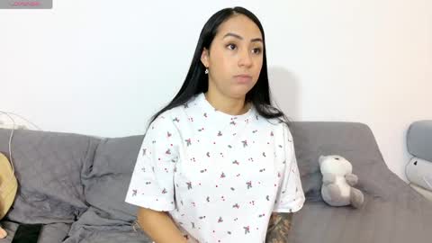 Snapshot of vanessaadol chatting on May 19, 2026, 8:42 am vanessaadol online show from May 19, 2026, 8:42 am