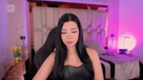 vanessaduval online show from September 11, 2025, 5:40 am